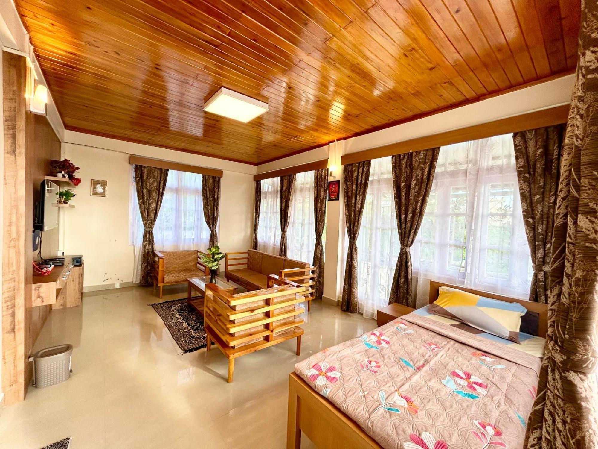Yepplo Holiday Home - Complimentary Breakfast - 24 Hrs Caretaker & Power Backup シロン エクステリア 写真
