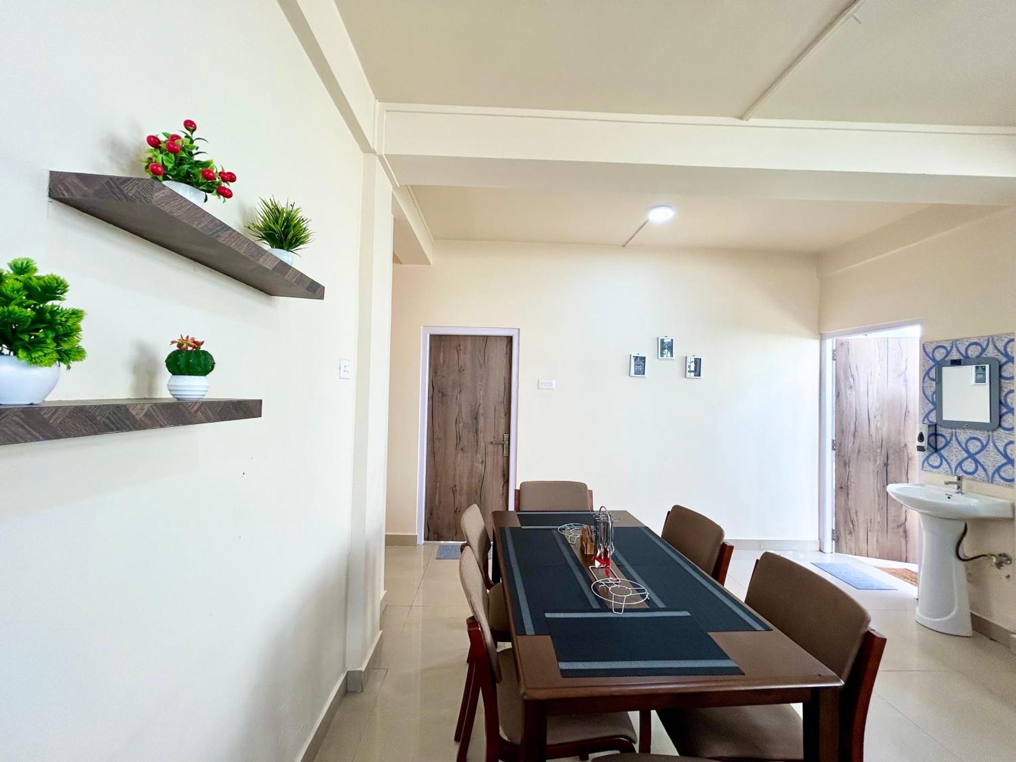 Yepplo Holiday Home - Complimentary Breakfast - 24 Hrs Caretaker & Power Backup シロン エクステリア 写真